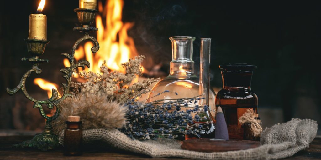 Le Charlatan, ce nouveau bar de Lille où les cocktails sont des potions !