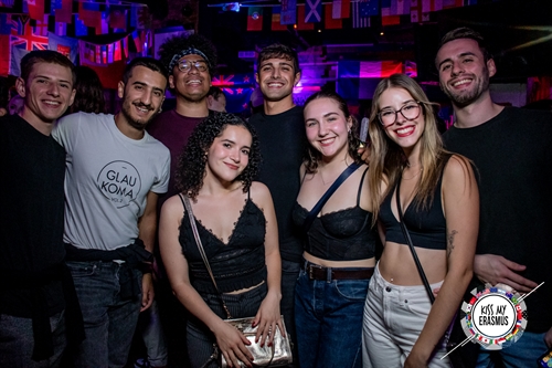 Kiss My Erasmus @Cafe Oz