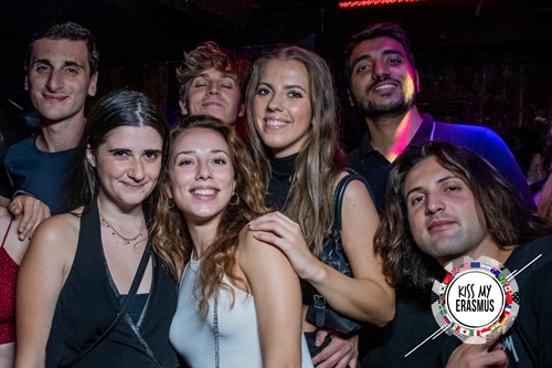 Kiss My Erasmus @Cafe Oz