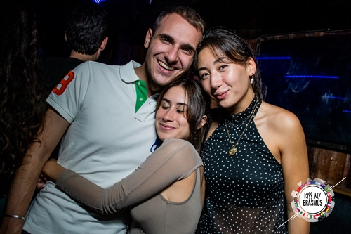 Kiss My Erasmus @Cafe Oz