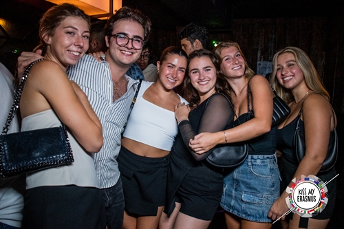 Kiss My Erasmus @Cafe Oz
