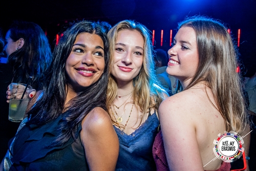Kiss My Erasmus @Cafe Oz