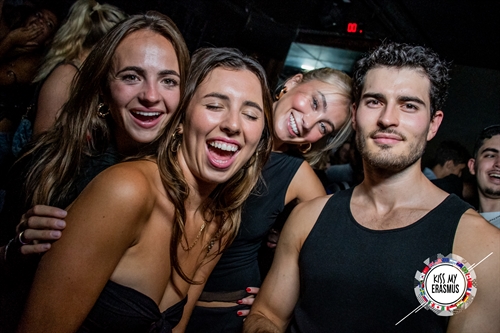 Kiss My Erasmus @Cafe Oz