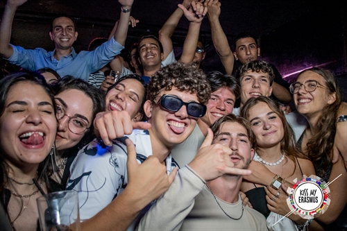Kiss My Erasmus @Cafe Oz