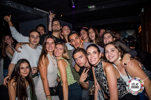 Kiss My Erasmus @Cafe Oz