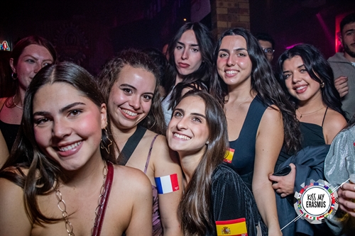 KISS-MY-ERASMUS-251023618