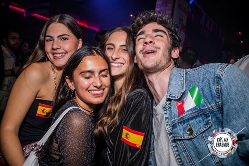 KISS-MY-ERASMUS-251023624