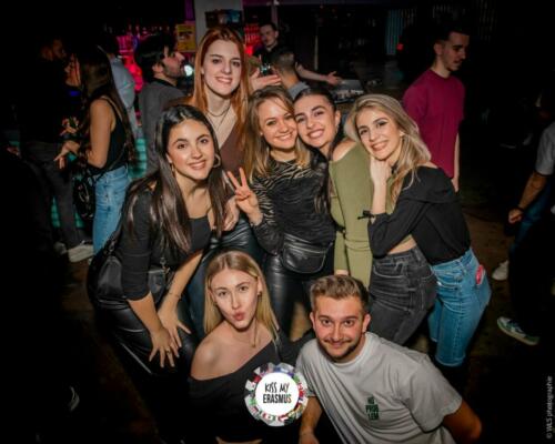 KISS MY ERASMUS @ CAFE OZ (chatelet)
