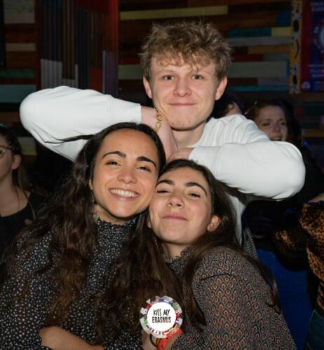 KISS MY ERASMUS @Cafe Oz Chatelet