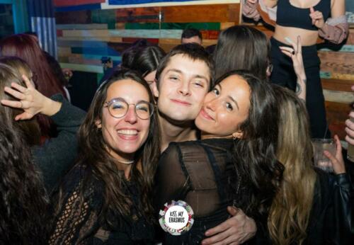 KISS MY ERASMUS @Cafe Oz Chatelet