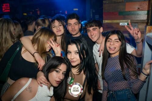 KISS MY ERASMUS @Cafe Oz Chatelet