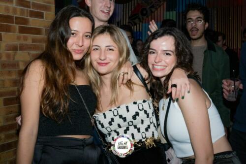 KISS MY ERASMUS @Cafe Oz Chatelet