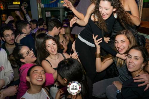KISS MY ERASMUS @Cafe Oz Chatelet