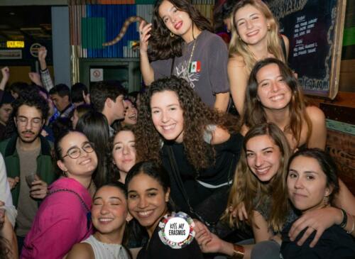 KISS MY ERASMUS @Cafe Oz Chatelet