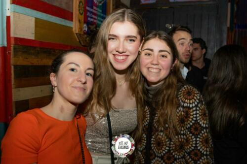 KISS MY ERASMUS @Cafe Oz Chatelet