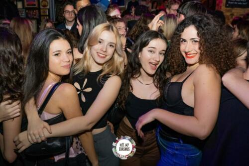 KISS MY ERASMUS @Cafe Oz Chatelet
