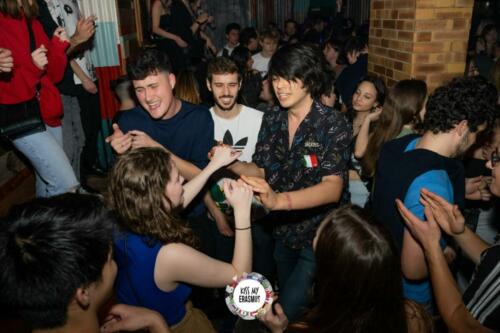 KISS MY ERASMUS @Cafe Oz Chatelet