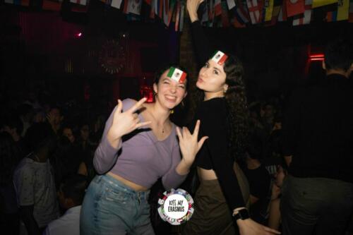 Tuesday Erasmus @Café Oz (Chatelet)