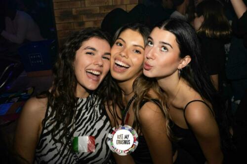 Tuesday Erasmus @Café Oz (Chatelet)