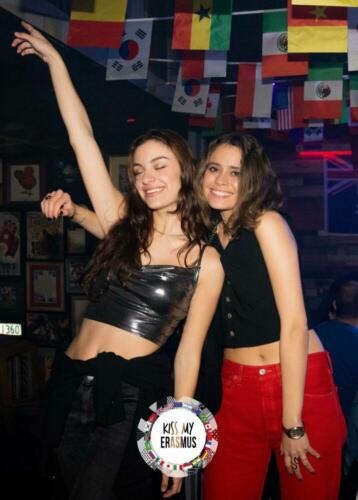 KISS MY ERASMUS @CAFE OZ (Chatelet)