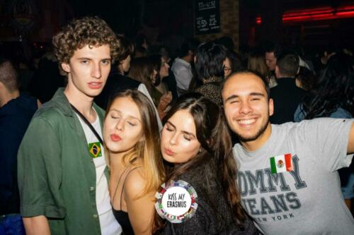 KISS MY ERASMUS @CAFE OZ (Chatelet)