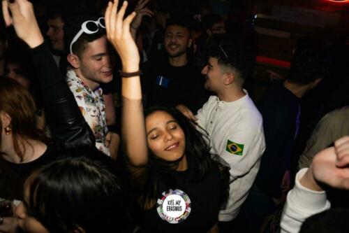 KISS MY ERASMUS @CAFE OZ (Chatelet)