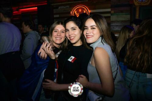 Kiss my Erasmus @Café Oz Chatelet