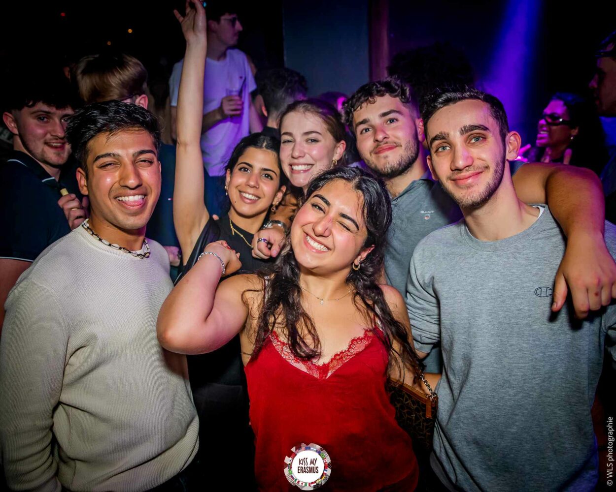 KISS MY ERASMUS @ CAFE OZ (chatelet)