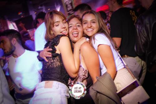 KISS2010212084