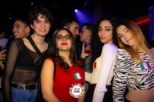 KISS MY ERASMUS @Cafe Oz Chatelet