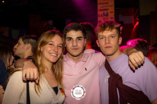 KISS MY ERASMUS @Cafe Oz Chatelet