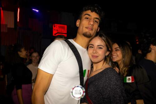 KISS MY ERASMUS @Cafe Oz Chatelet