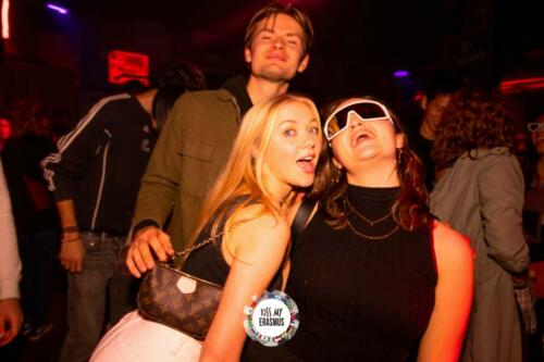 Kiss My Erasmus @Cafe Oz Chatelet