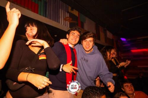 Kiss My Erasmus @Cafe Oz Chatelet