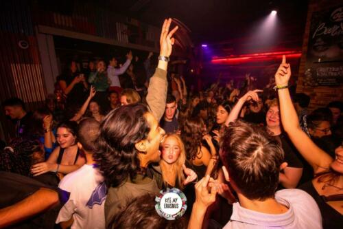 Kiss My Erasmus @Cafe Oz Chatelet