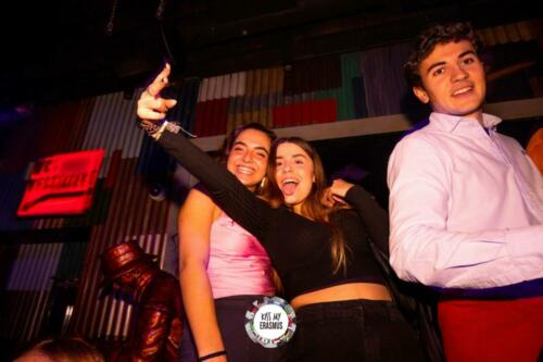 Kiss My Erasmus @Cafe Oz Chatelet