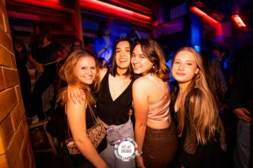 Kiss My Erasmus @Cafe Oz Chatelet