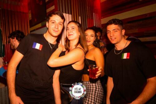 Kiss My Erasmus @Cafe Oz Chatelet