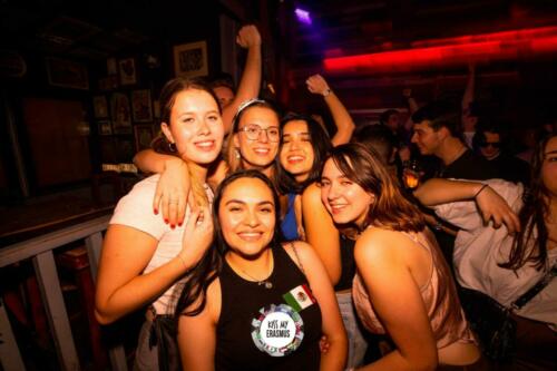 Kiss My Erasmus @Cafe Oz Chatelet