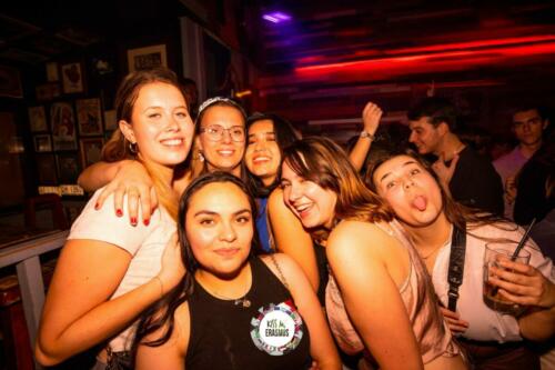 Kiss My Erasmus @Cafe Oz Chatelet