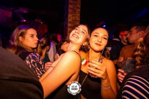 Kiss My Erasmus @Cafe Oz Chatelet