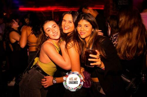 Kiss My Erasmus @Cafe Oz Chatelet