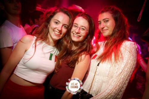 Kiss My Erasmus @ Cafe Oz (chatelet)