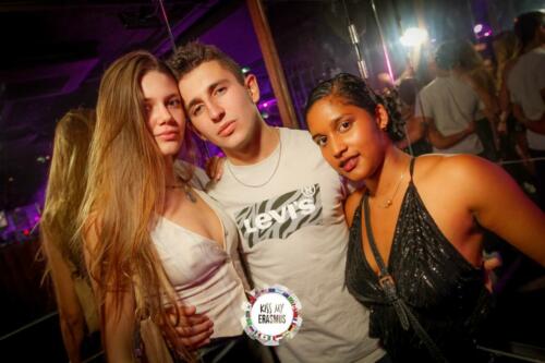 KISS210922 153