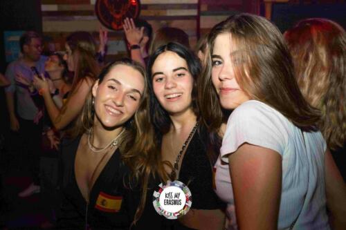 KISS26102214975